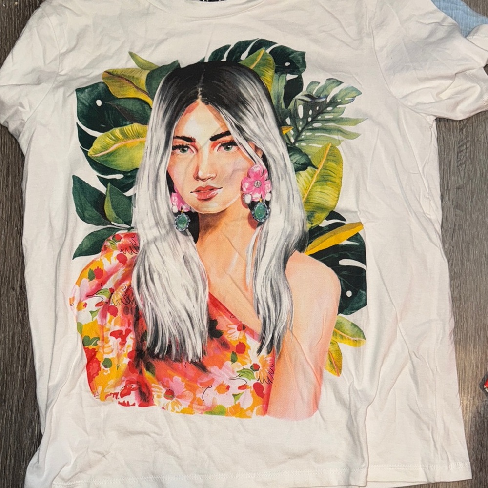 Zara Graphic T-Shirt Size M